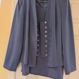 Chic Women's Gray Blazer